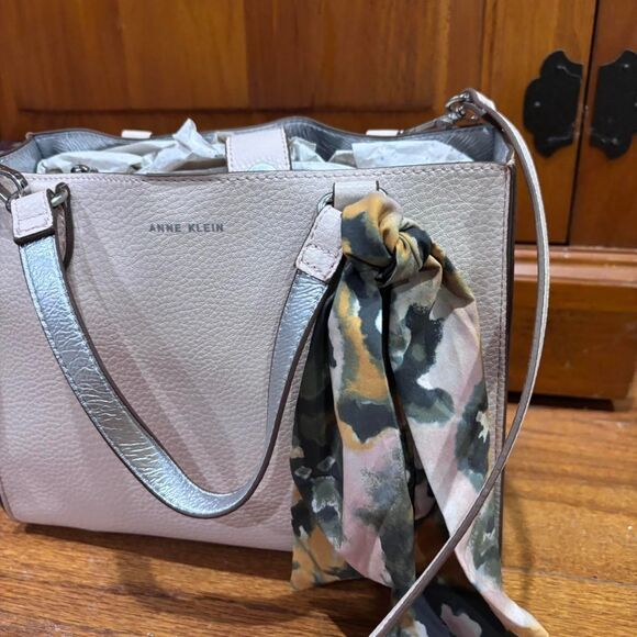 ANNE KLEIN NEW Women's Light Pink Pocketbook Scarf Crossover Beautiful Chic Bag - Picture 6 of 8